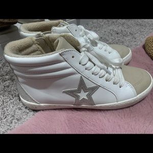 Time and Tru high top sneakers